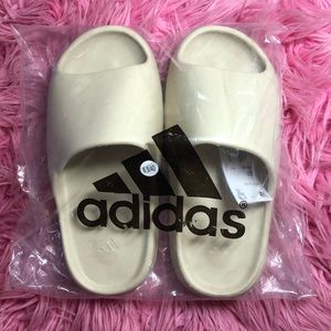 Yeezy Slide Bone